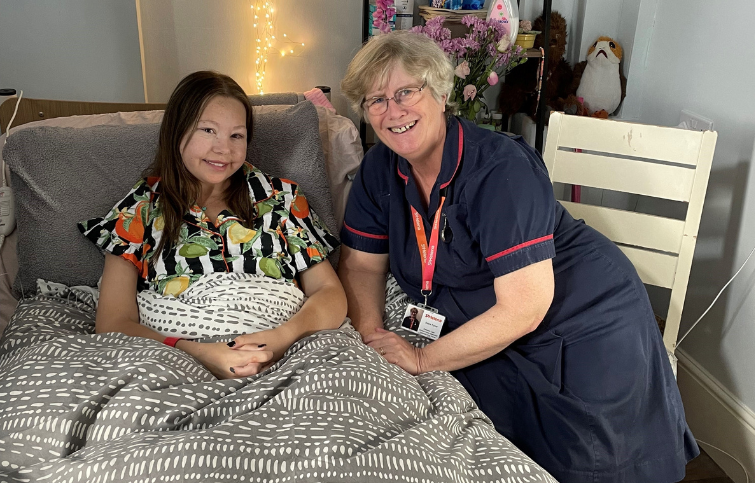 Image: Daisy with nurse Di at home