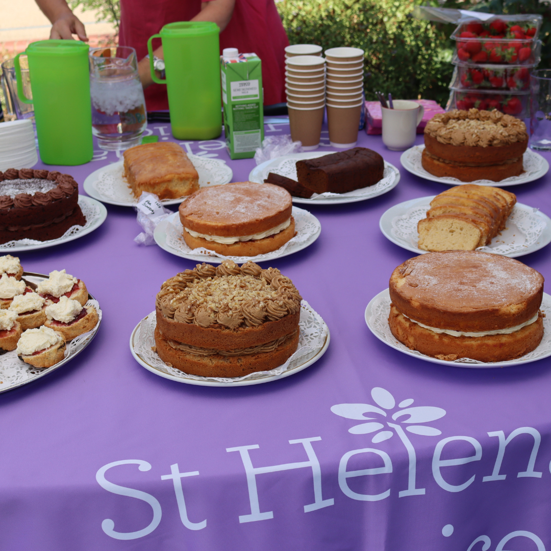 Blooming success for St Helena Hospice daisy event! St Helena Hospice