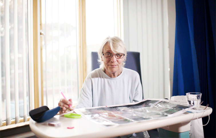 Sharon creating diamond art at the hospice