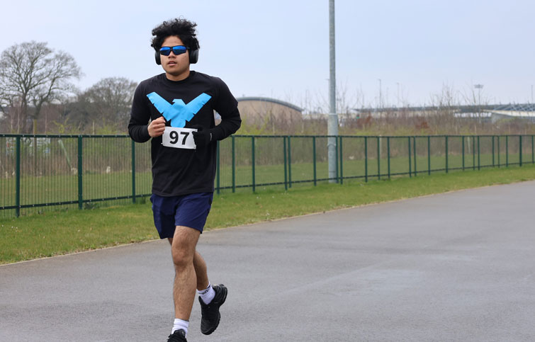Hero Run 04