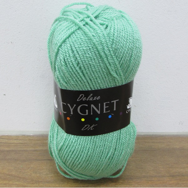 Cygnet Deluxe Double Knit Yarn, Clover